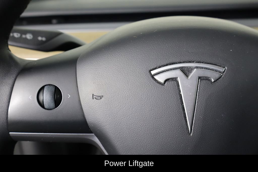 Used 2023 Tesla Model Y Performance image 8