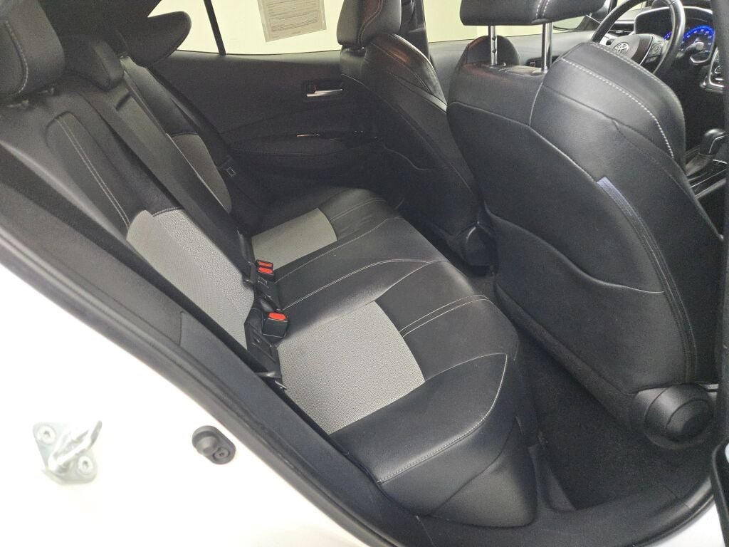 Used 2021 Toyota Corolla XSE image 11