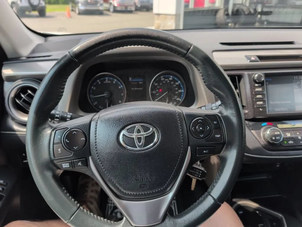 Used 2017 Toyota RAV4 XLE w/ Carpet Mat Package AWD/4WD image 14