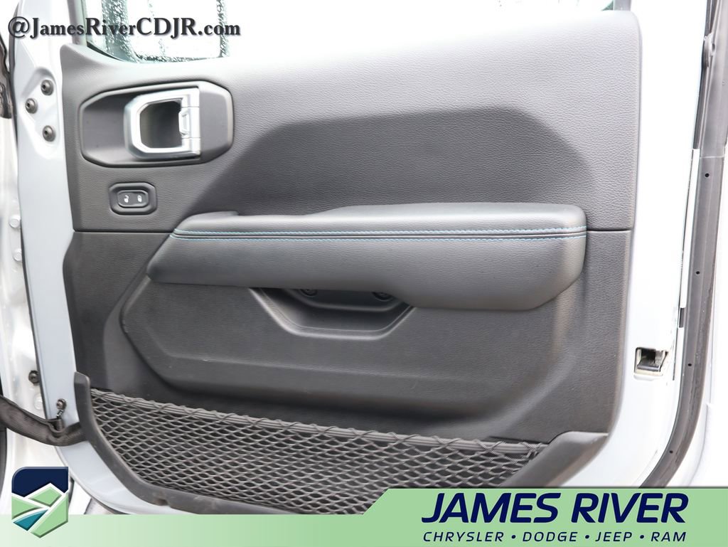 Used 2023 Jeep Wrangler Unlimited Rubicon 4xe w/ Cold Weather Group AWD/4WD image 8