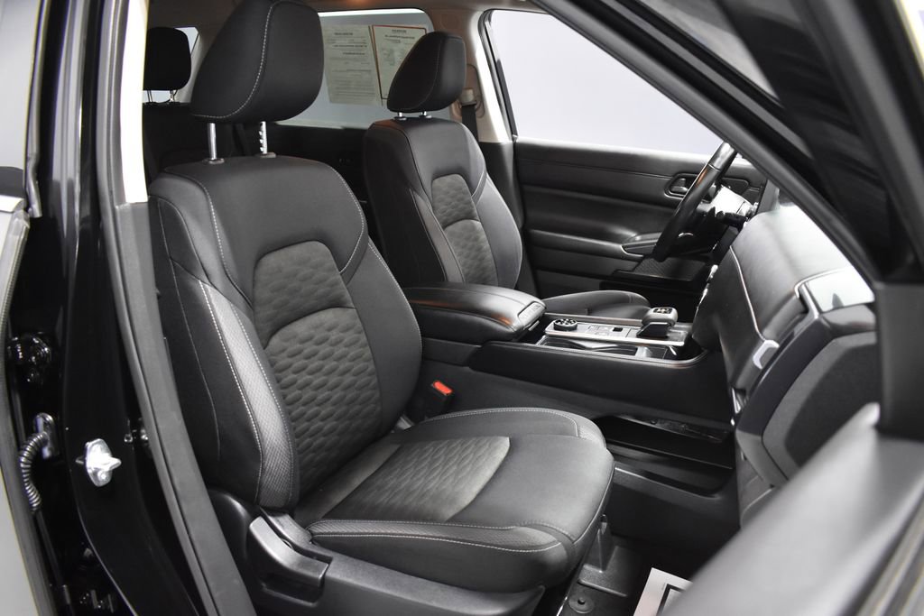 Certified 2023 Nissan Pathfinder SV image 14