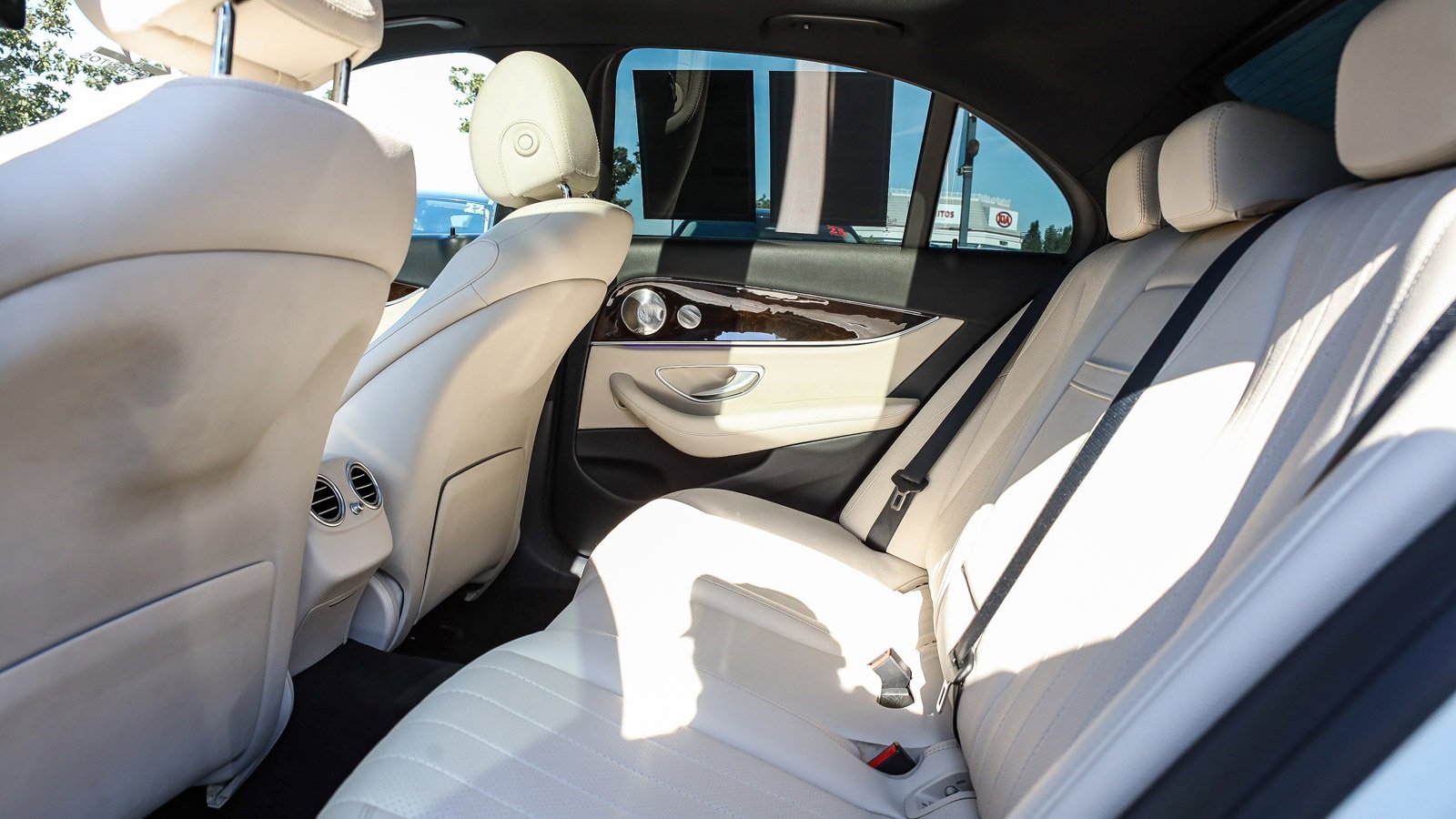 Used 2022 Mercedes-Benz E 350 Sedan w/ Driver Assistance Package image 19