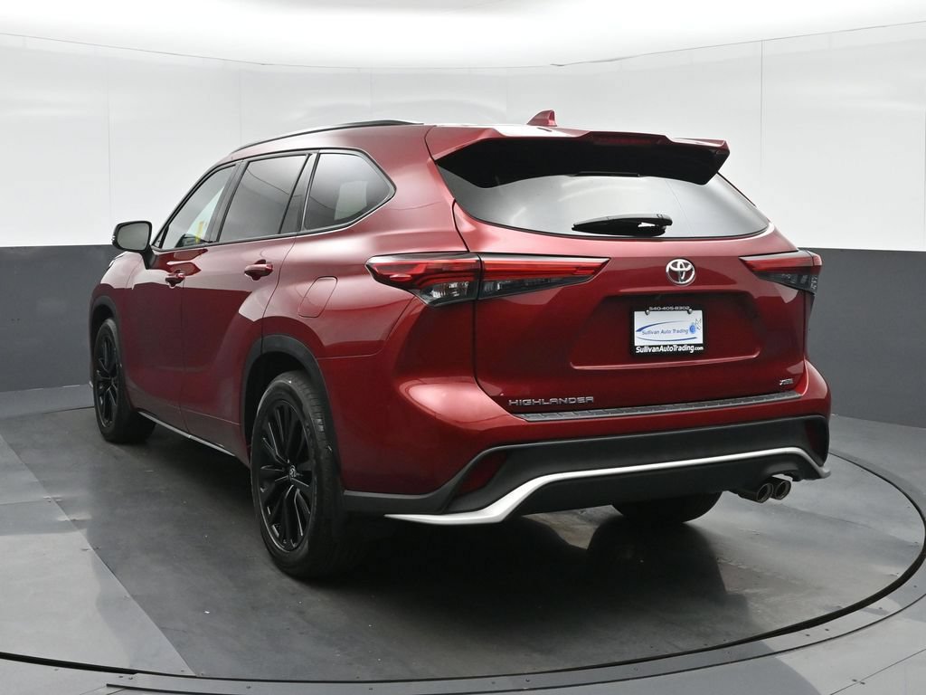 Used 2023 Toyota Highlander XSE FWD image 5
