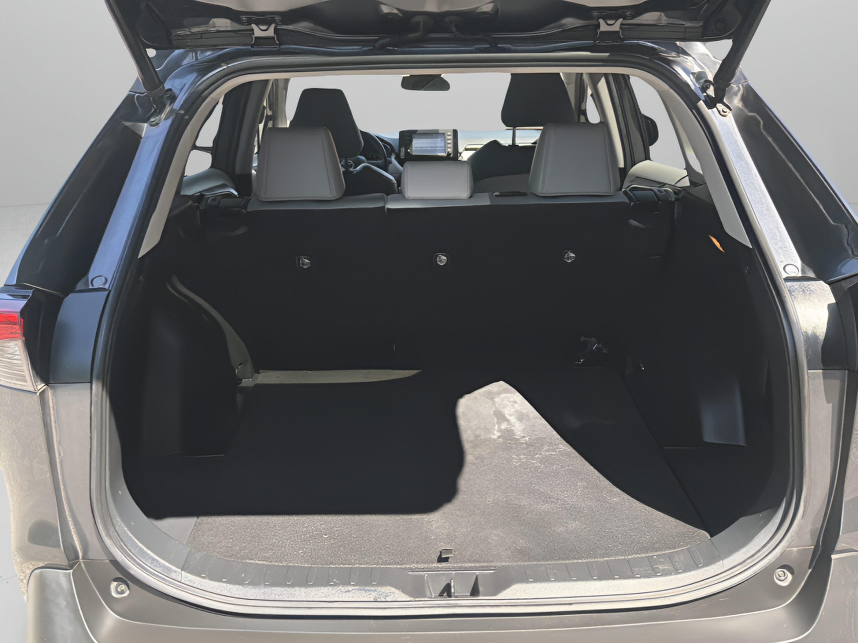 Used 2019 Toyota RAV4 XLE Premium FWD image 22