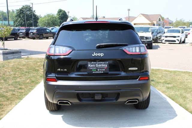 Used 2019 Jeep Cherokee Latitude Plus w/ Cold Weather Group AWD/4WD image 32