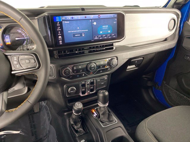 Used 2024 Jeep Wrangler Unlimited w/ Convenience Group AWD/4WD image 29