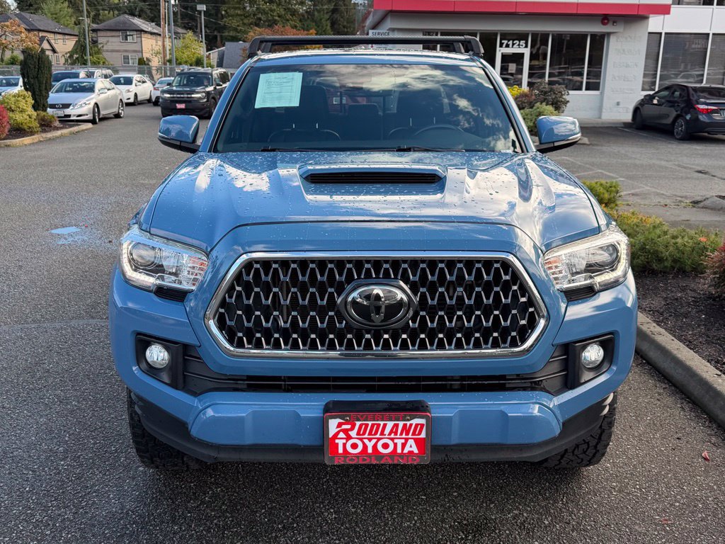 Used 2019 Toyota Tacoma TRD Sport AWD/4WD image 5