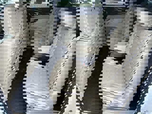 Used 2023 Cadillac Escalade ESV Premium Luxury image 18