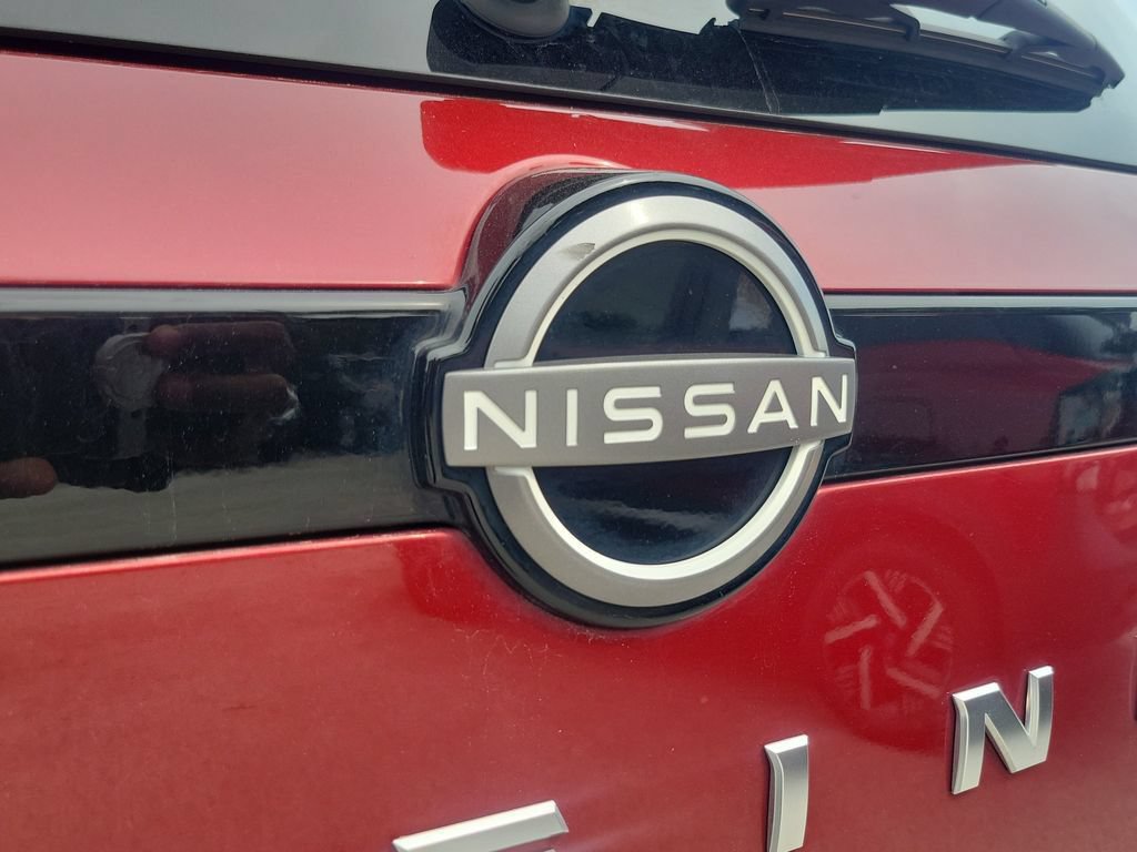 Used 2024 Nissan Pathfinder SV w/ SV Premium Package AWD/4WD image 6