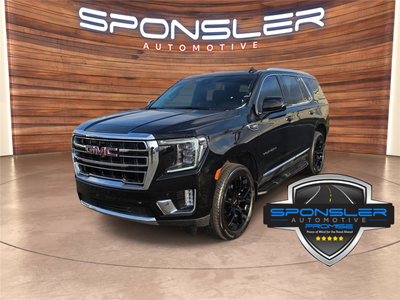 Used 2024 GMC Yukon SLT w/ SLT Luxury Package