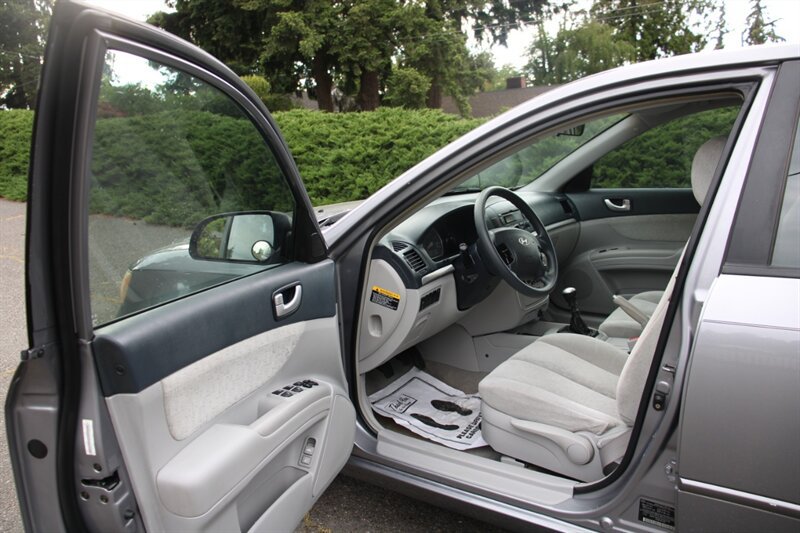 Used 2007 Hyundai Sonata GLS FWD image 5