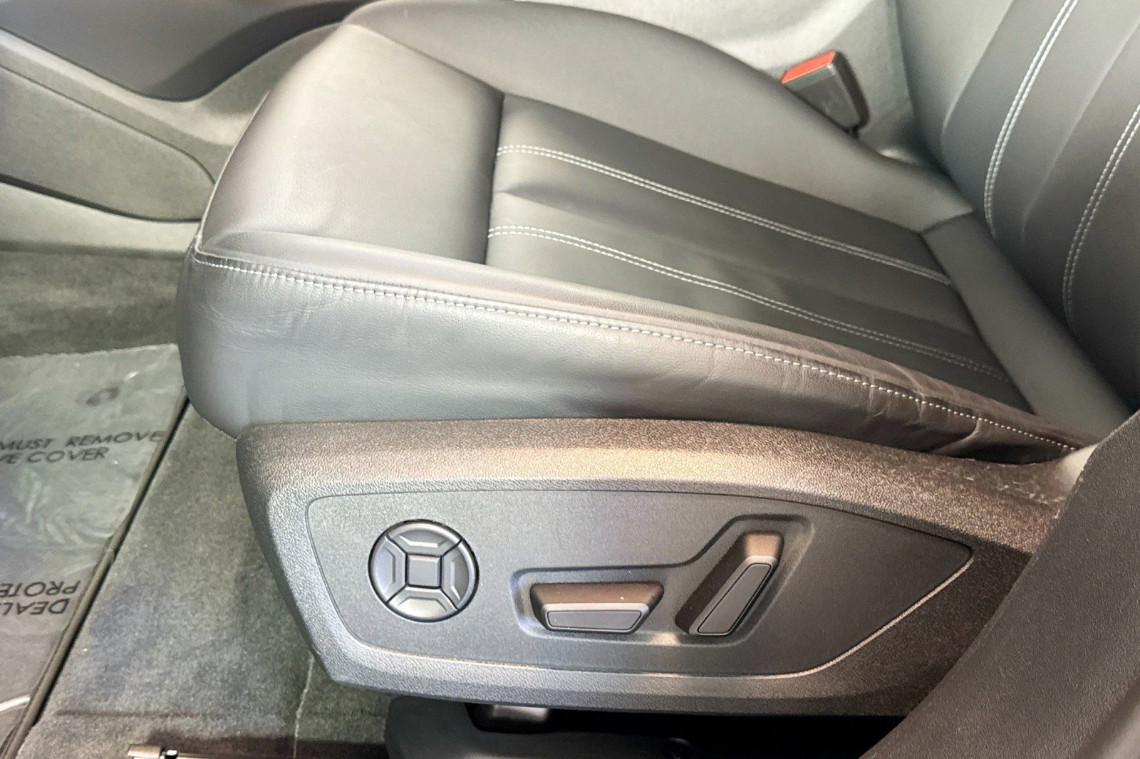 Used 2025 Audi A6 e-tron Premium w/ Ultra Package AWD/4WD image 17