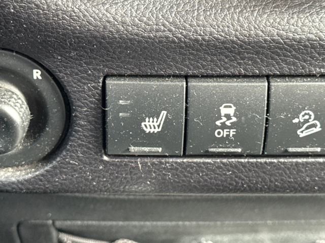 Used 2016 Jeep Wrangler Unlimited Sahara image 28