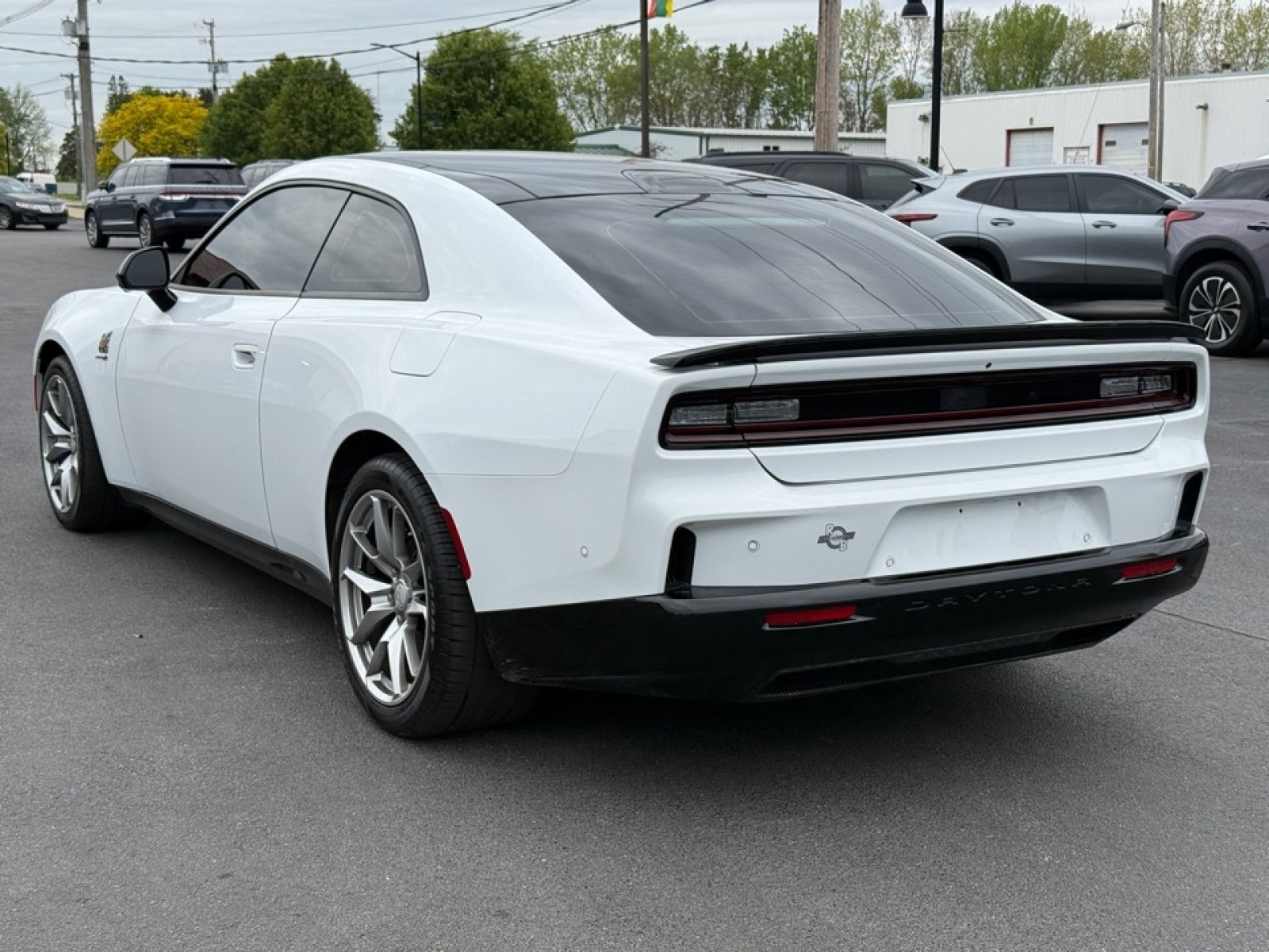 Used 2025 Dodge Charger Daytona Scat Pack w/ Track Pack AWD/4WD image 6