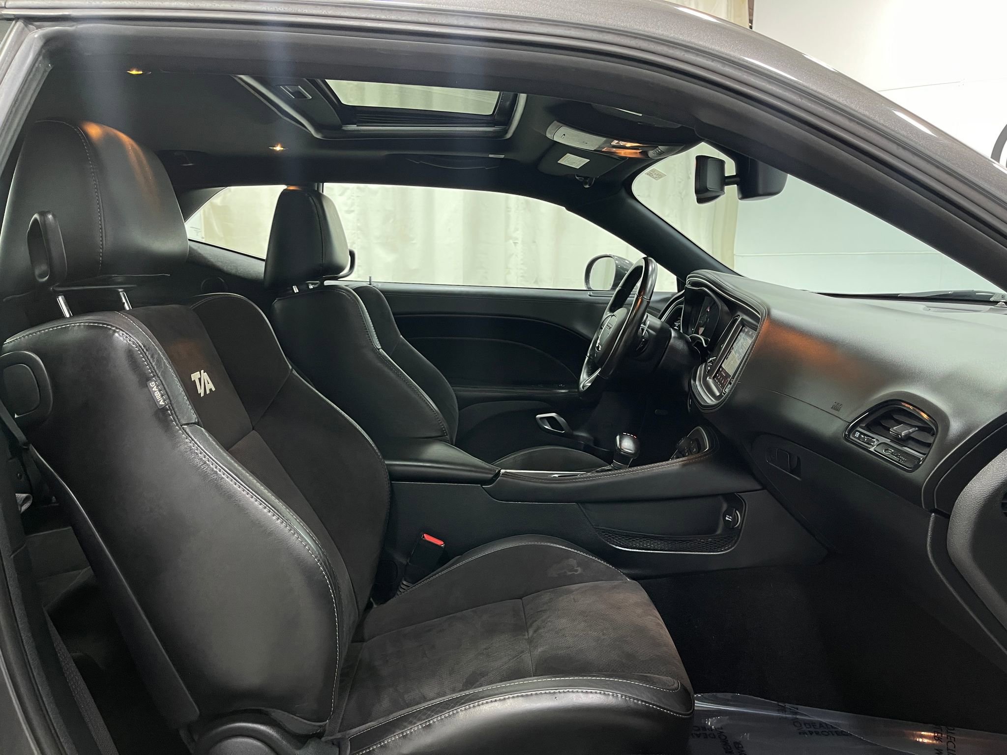 Used 2020 Dodge Challenger R/T w/ T/A Package image 33