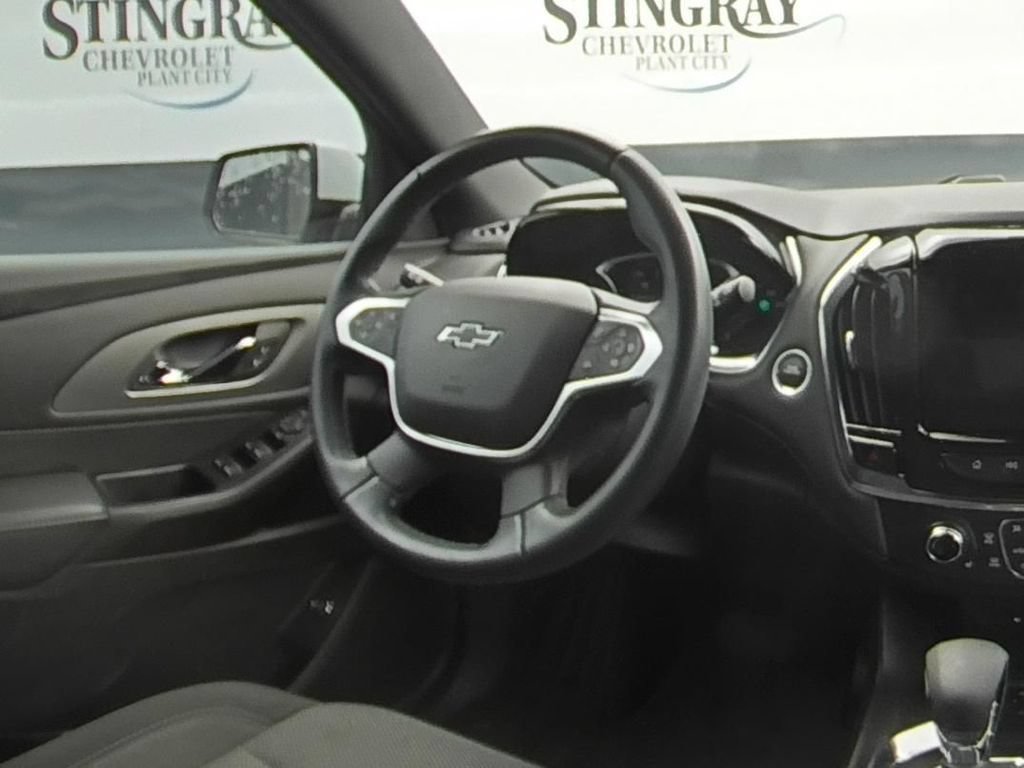 Used 2023 Chevrolet Traverse LT FWD image 16