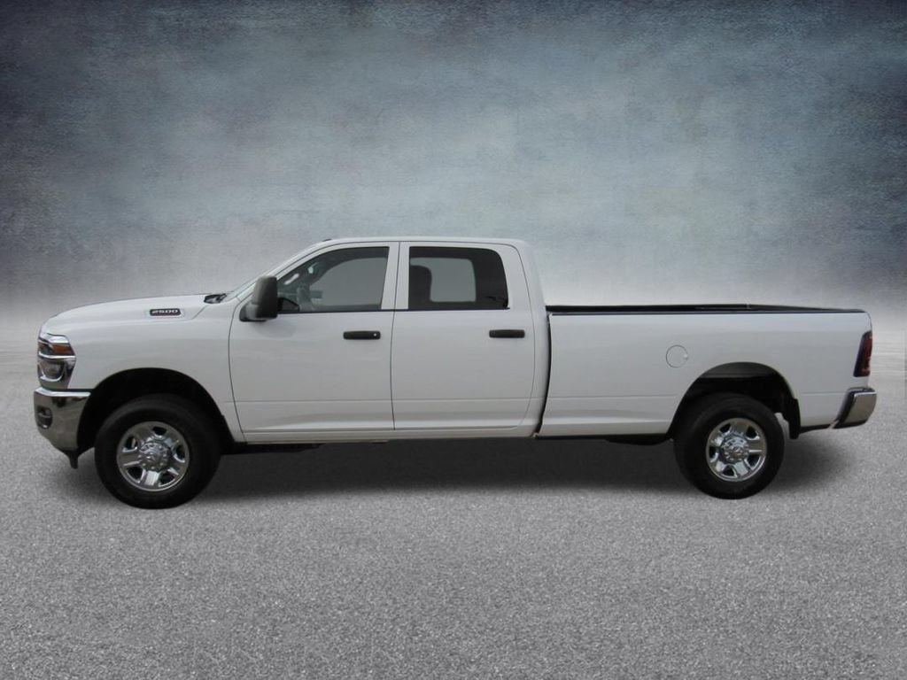 Used 2026 RAM 2500 Tradesman w/ Chrome Appearance Group AWD/4WD image 3