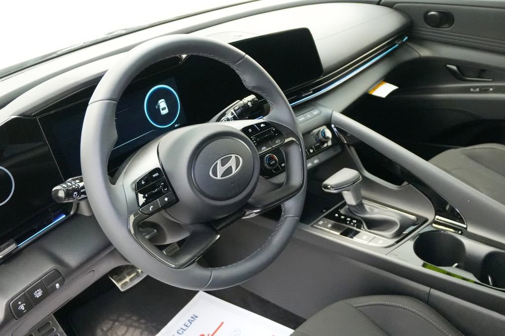 New 2026 Hyundai Elantra Sport image 11