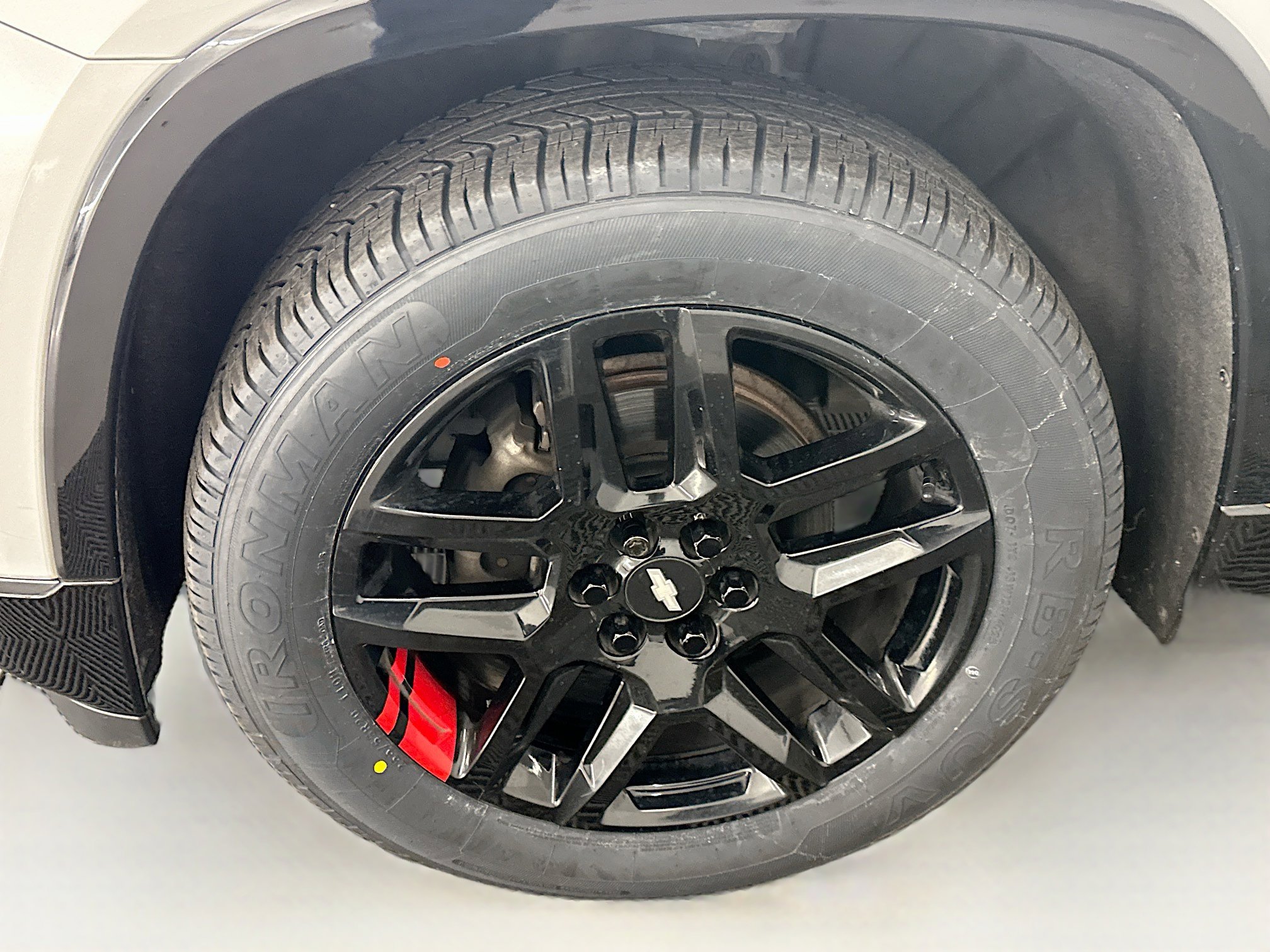 Used 2020 Chevrolet Traverse Premier w/ Redline Edition image 11