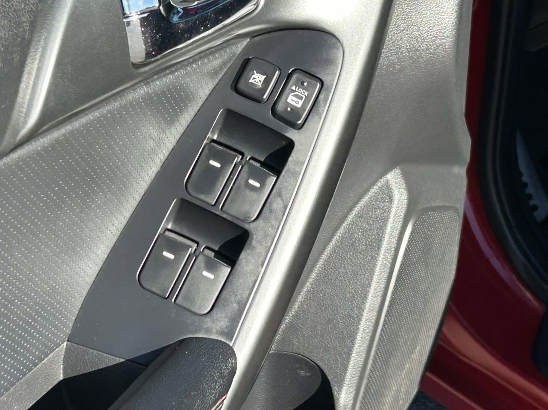 Used 2013 Kia Forte SX w/ Leather Pkg image 19