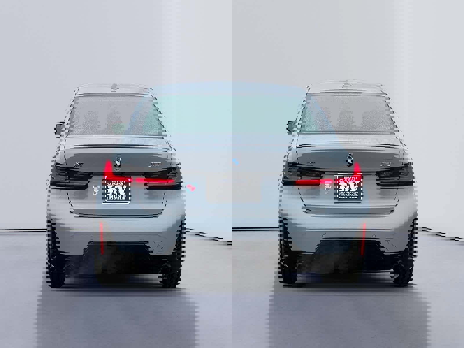 New 2026 BMW 330i xDrive xDrive w/ M Sport Package image 4