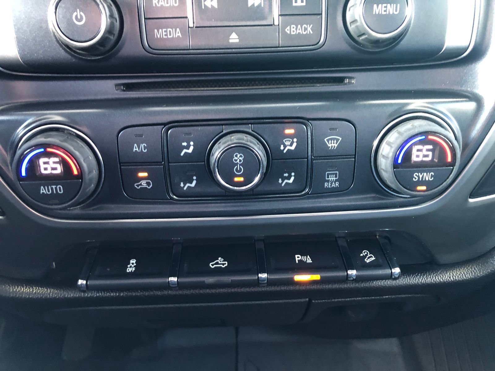 Used 2017 Chevrolet Silverado 1500 LT w/ Midnight Edition image 26