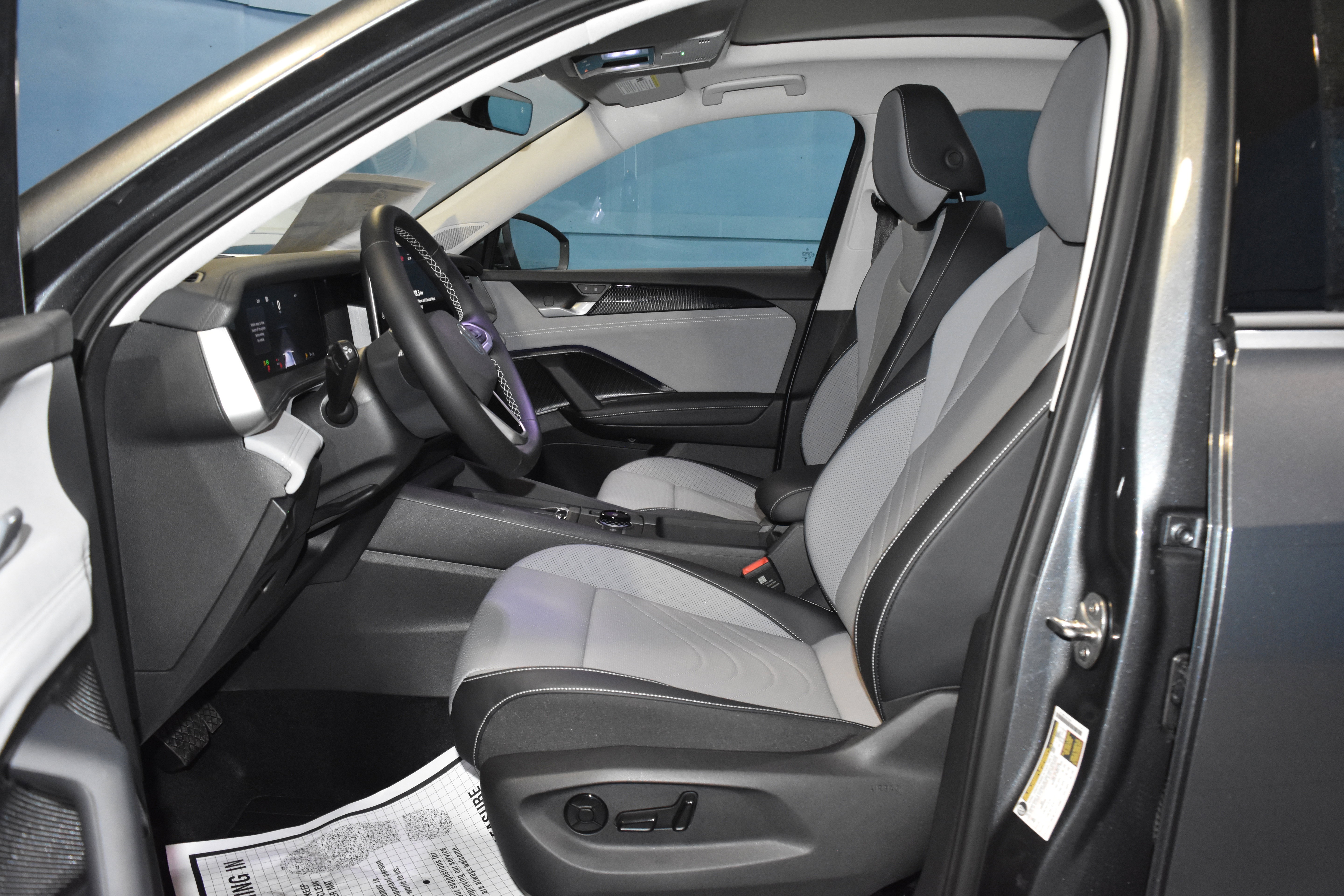 New 2026 Volkswagen Tiguan SE AWD/4WD image 6