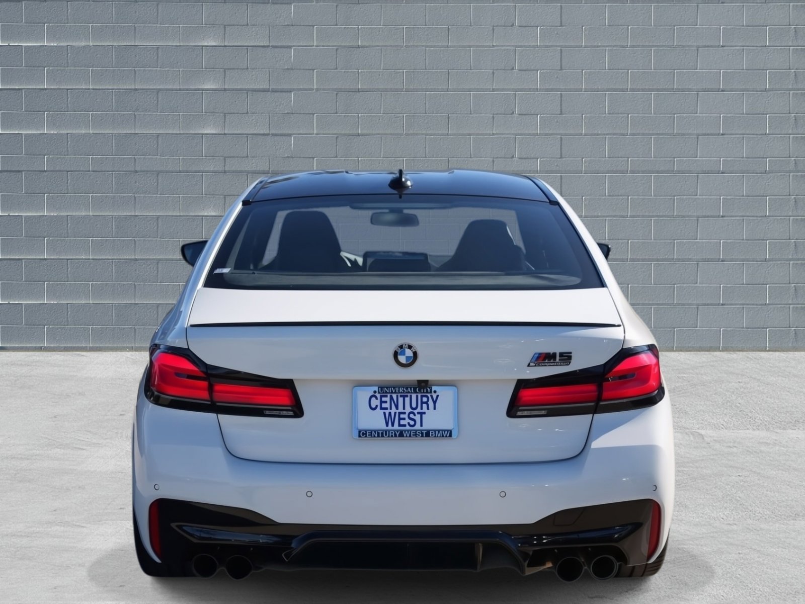 Used 2023 BMW M5 image 4