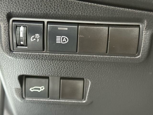 Certified 2025 Toyota Corolla Cross XLE image 26