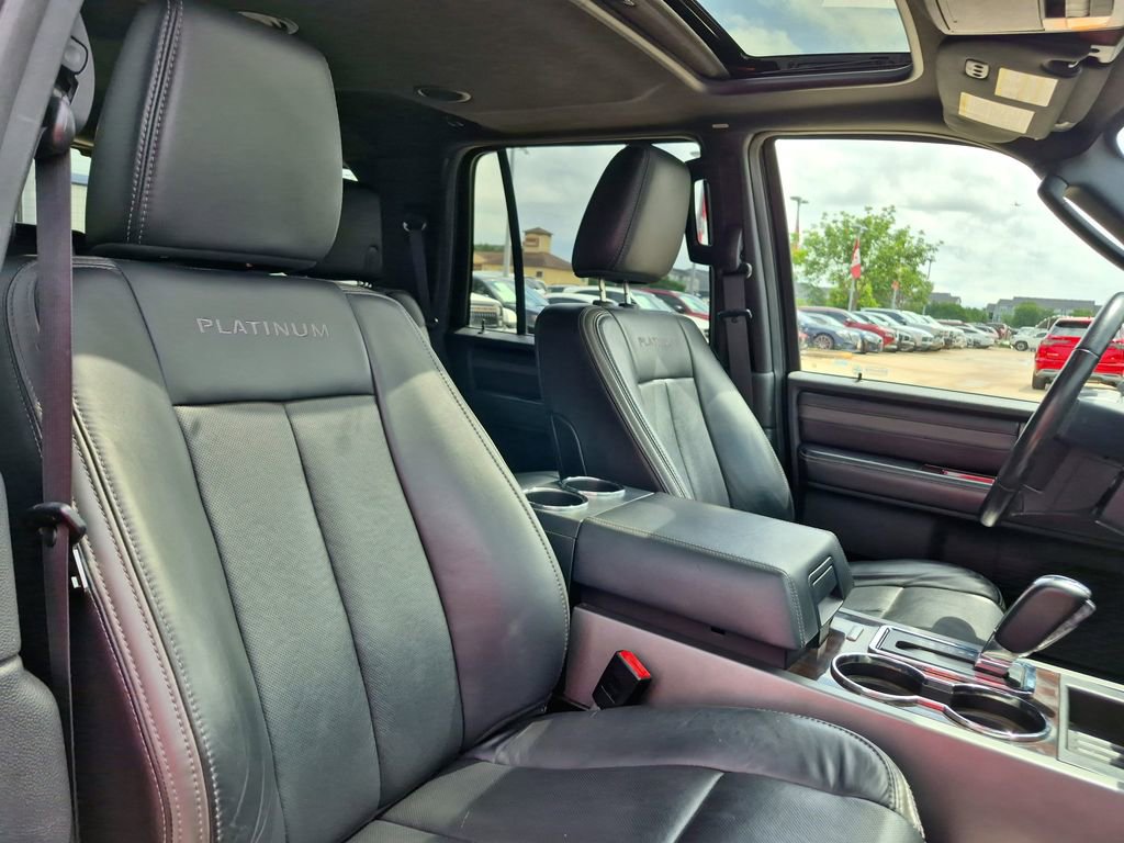 Used 2017 Ford Expedition Platinum RWD image 29