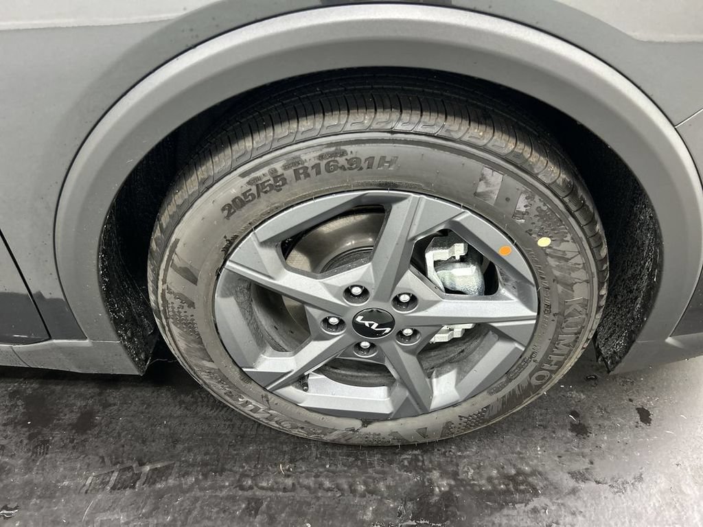New 2026 Kia K4 FWD image 7