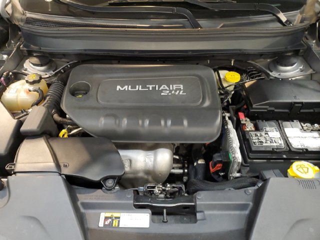 Used 2016 Jeep Cherokee Latitude AWD/4WD image 24