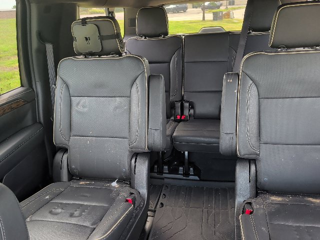 Used 2023 Chevrolet Suburban Premier AWD/4WD image 26