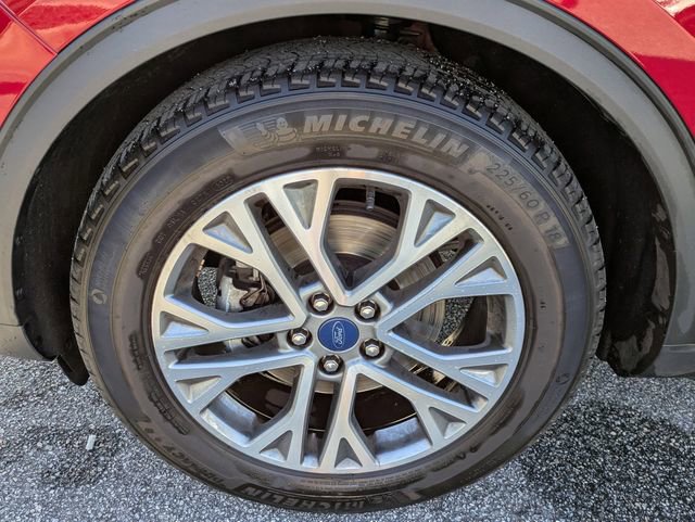 Used 2022 Ford Escape SEL image 9