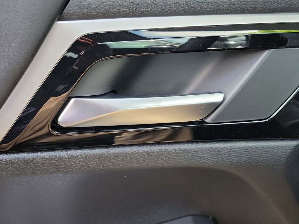 New 2025 Mitsubishi Outlander SE image 26