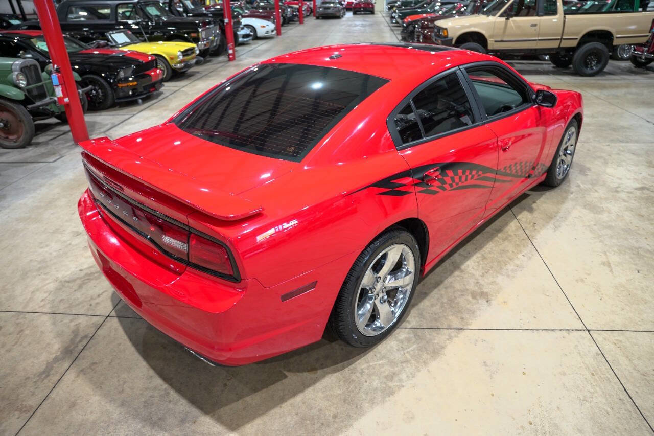 Used 2014 Dodge Charger SXT image 16
