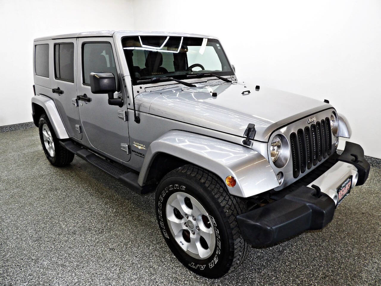 Used 2014 Jeep Wrangler Unlimited Sahara w/ Connectivity Group image 3
