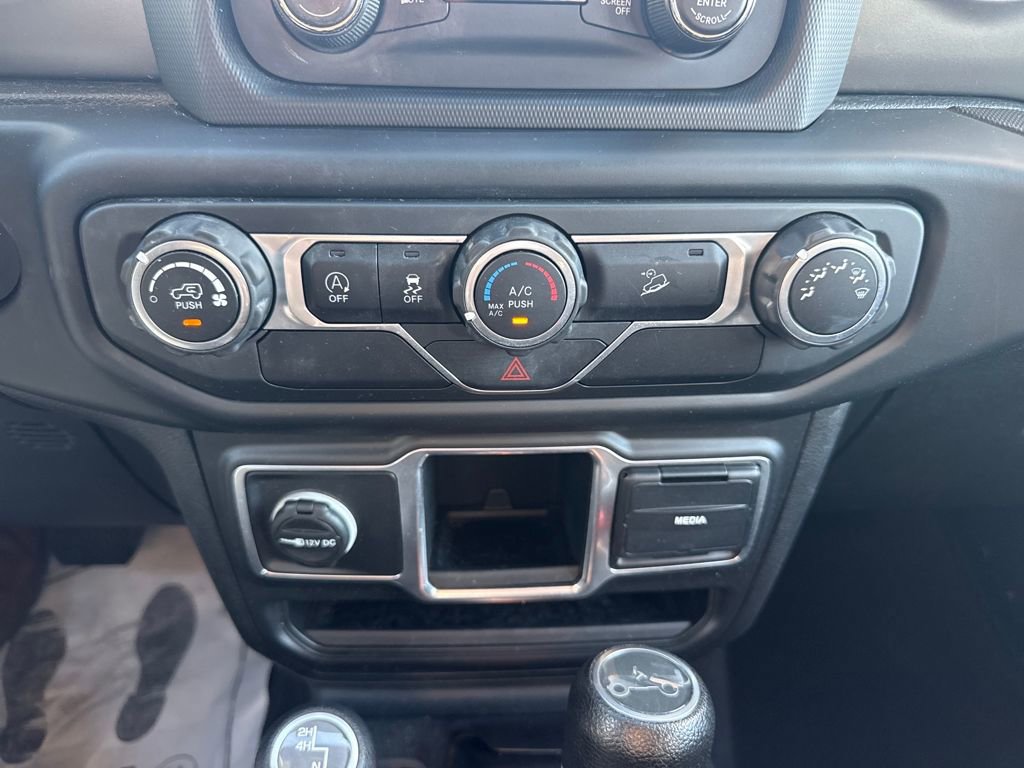 Used 2018 Jeep Wrangler Unlimited Sport image 22