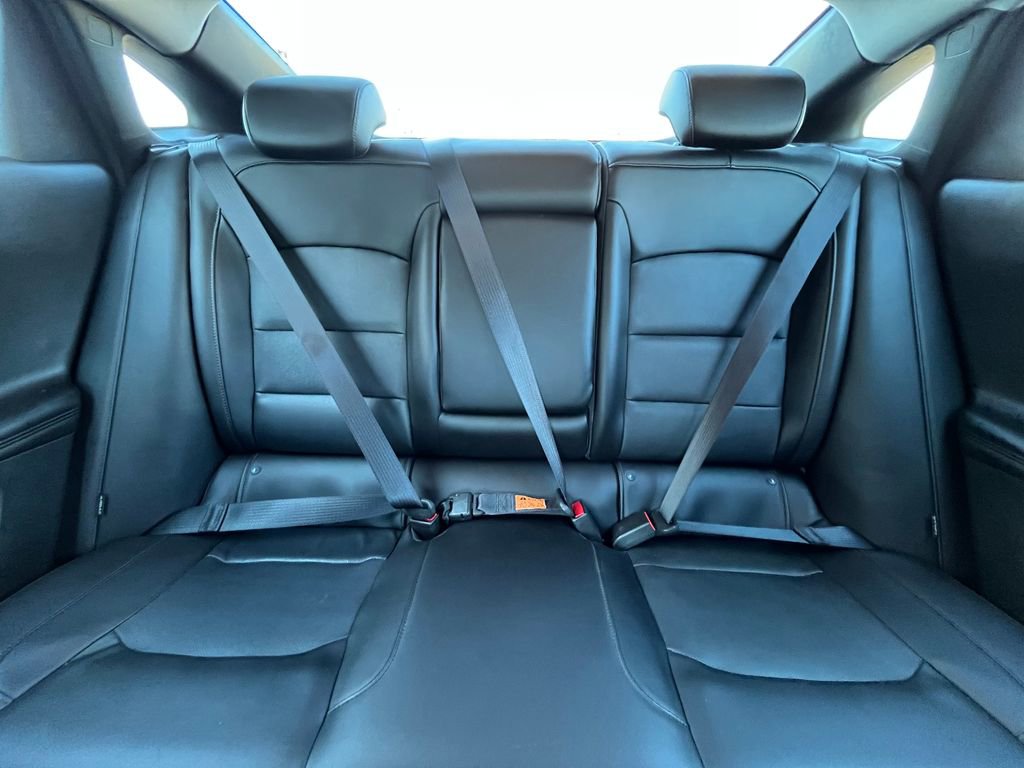 Used 2016 Chevrolet Malibu Premier w/ Driver Confidence Package FWD image 17