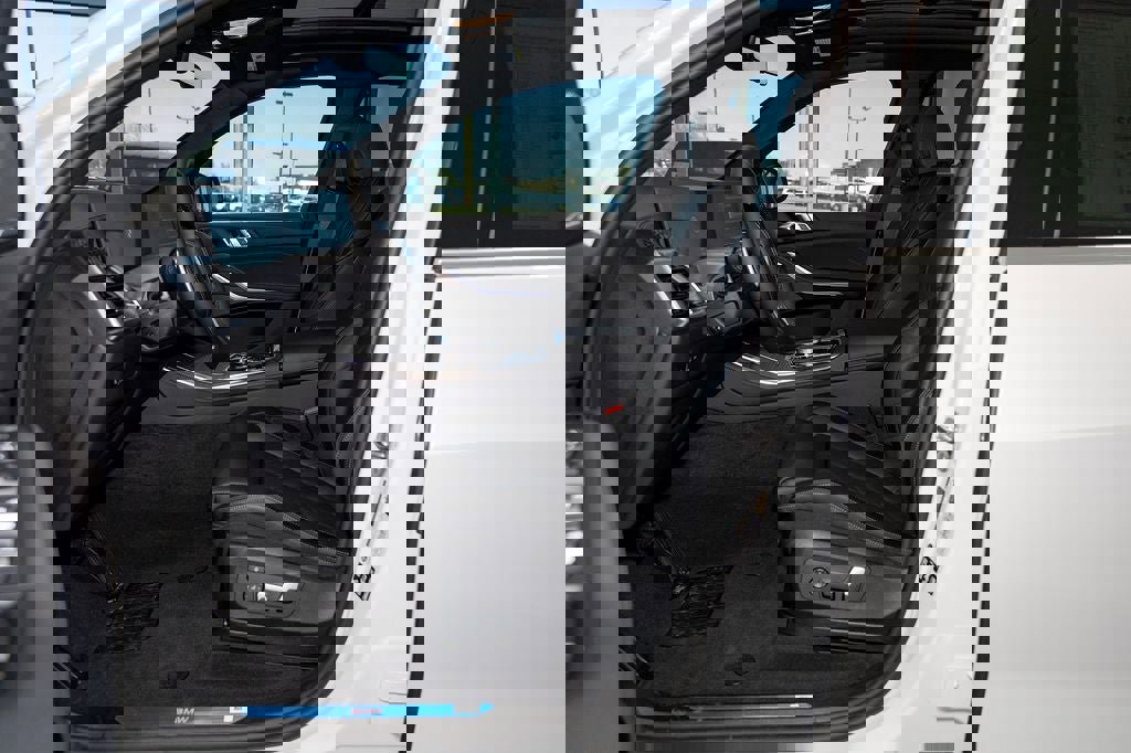 New 2026 BMW X5 xDrive40i w/ Premium Package image 19