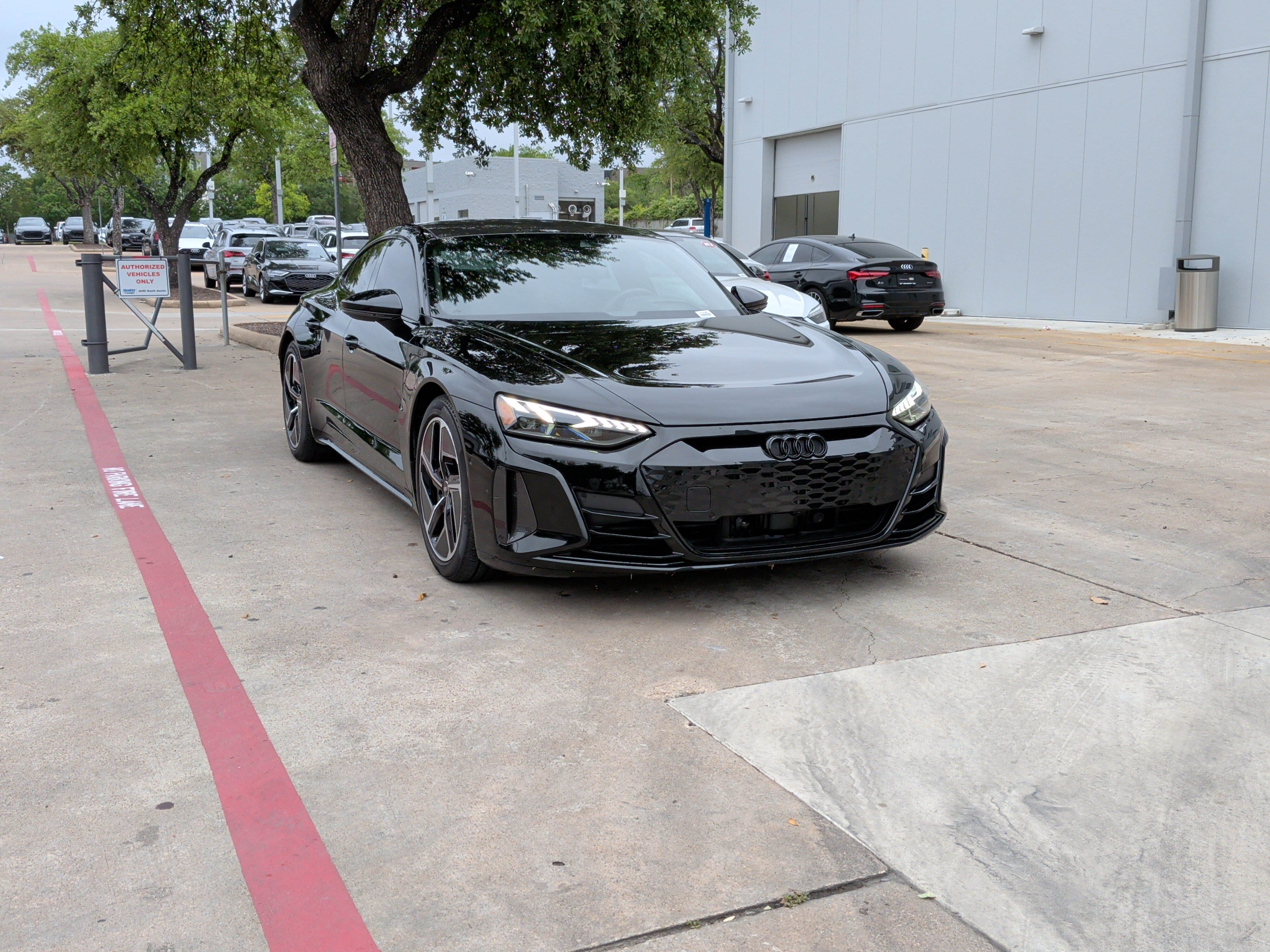 Certified 2023 Audi RS e-tron GT w/ Carbon Performance Package AWD/4WD image 2