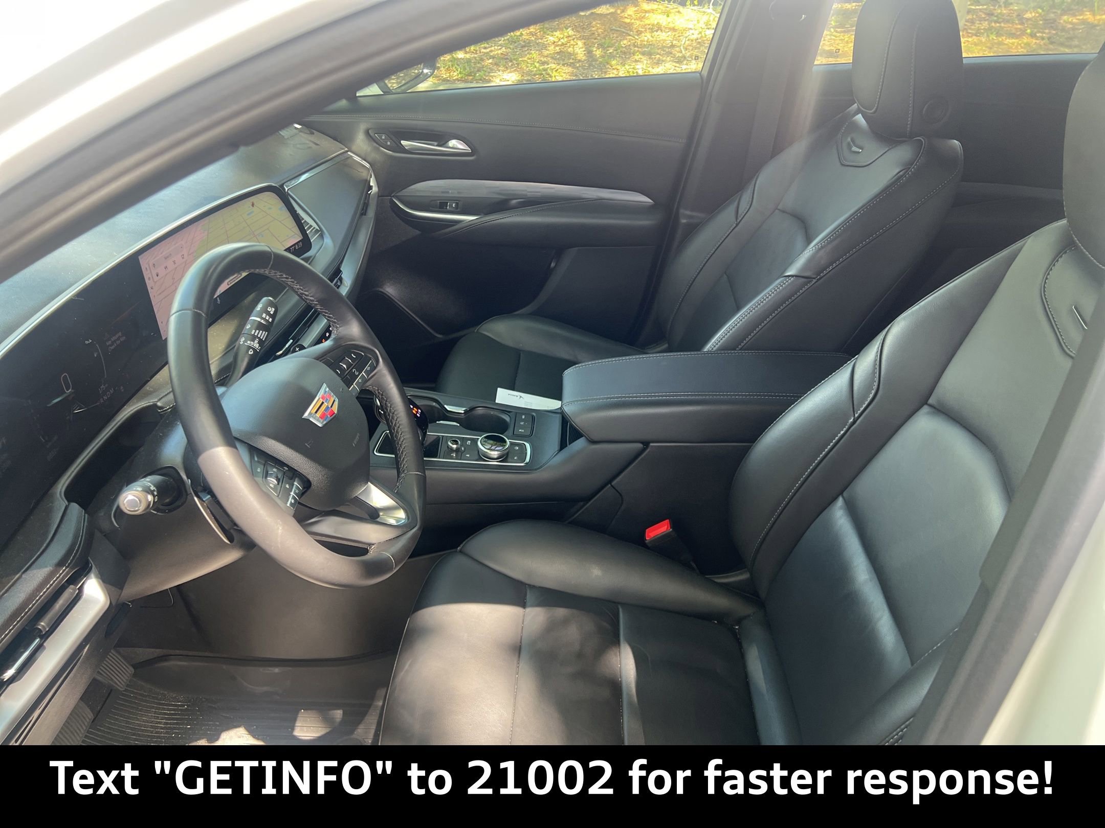 Used 2025 Cadillac XT4 Premium Luxury image 8