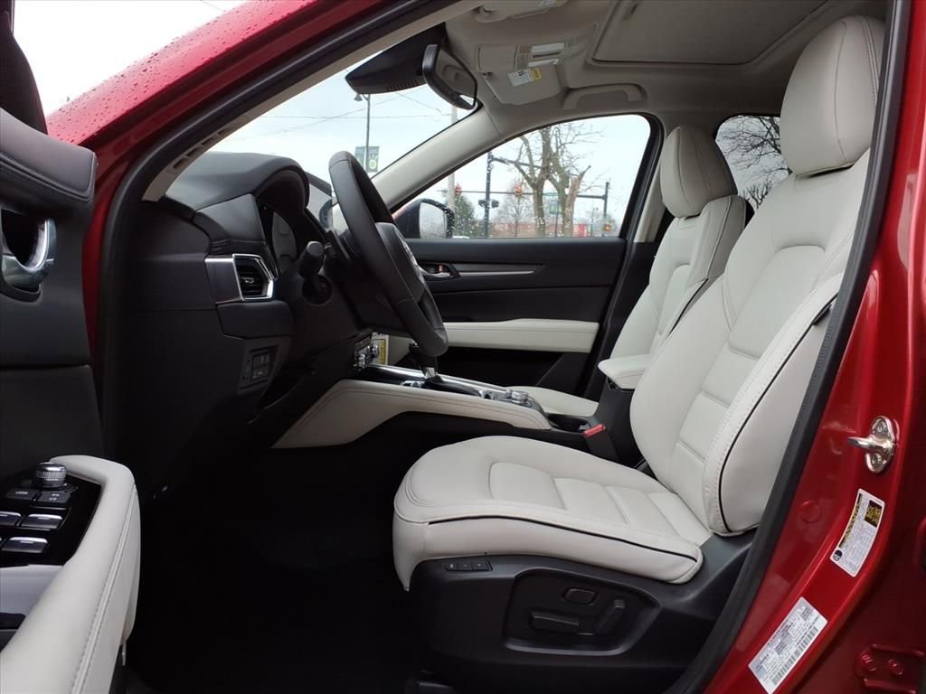 New 2025 MAZDA CX-5 AWD 2.5 S w/ Premium Plus Pkg image 13