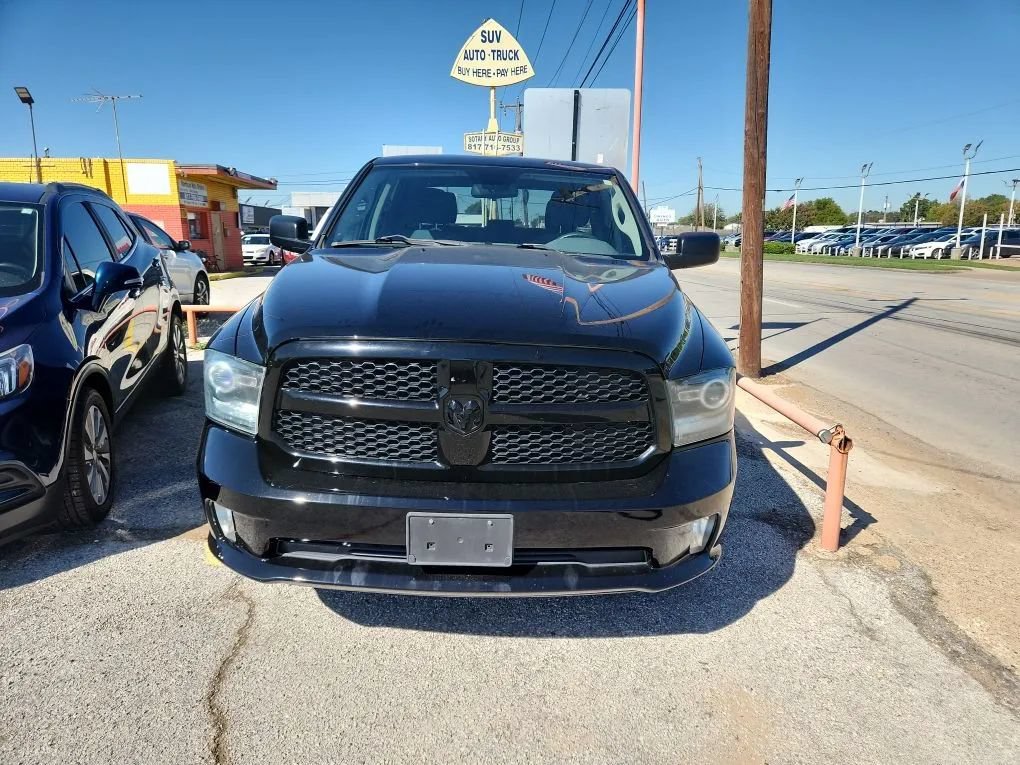 Used 2014 RAM 1500 Express w/ Black Ram 1500 Express Group RWD image 3