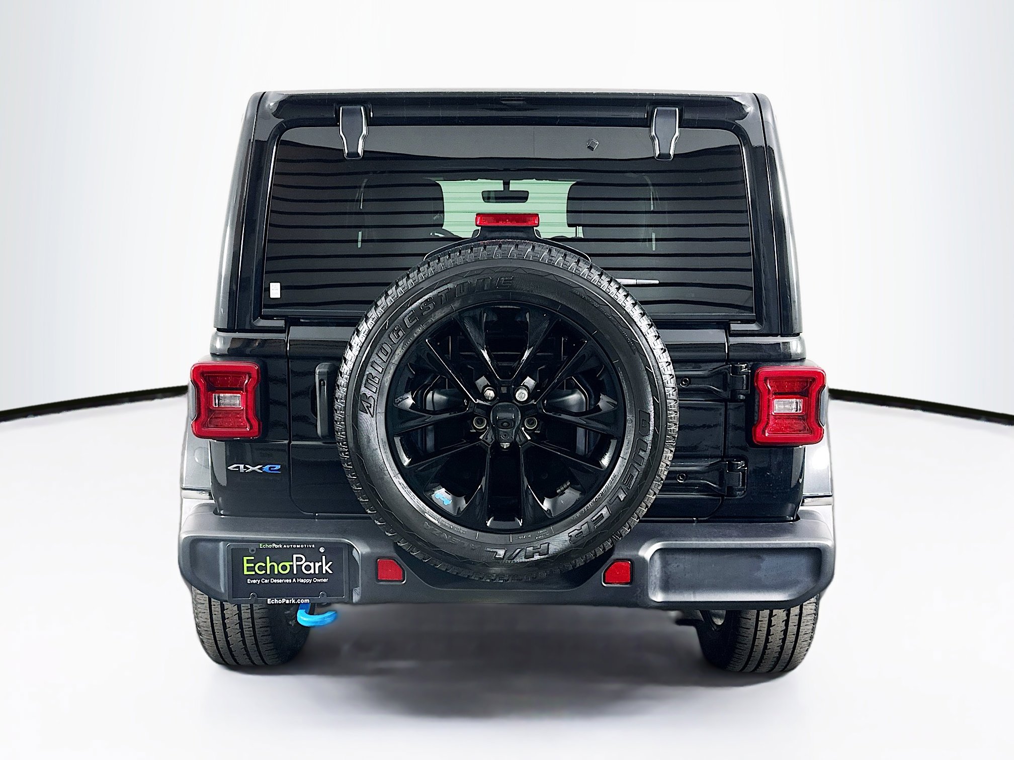 Used 2022 Jeep Wrangler Unlimited Sahara w/ Cold Weather Group AWD/4WD image 7