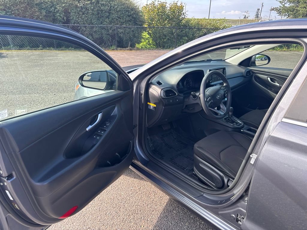 Used 2019 Hyundai Elantra GT FWD image 29