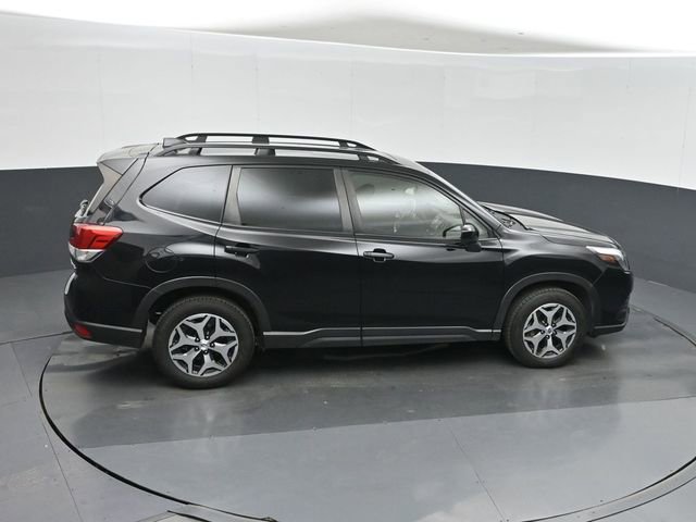 Used 2023 Subaru Forester Premium image 28