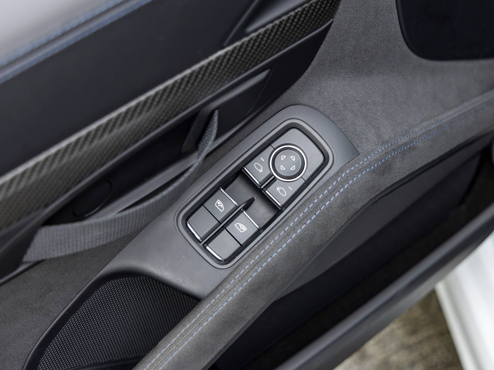 Used 2023 Porsche 718 Cayman GT4 RS RWD image 33