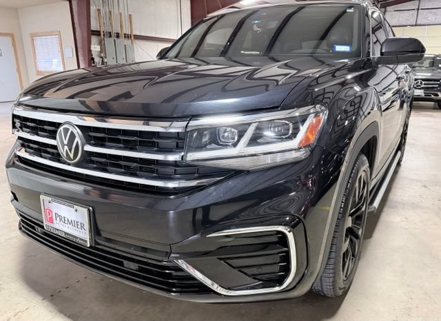 Used 2021 Volkswagen Atlas Cross Sport SEL R-Line w/ Luggage Net & Mats Package FWD image 6