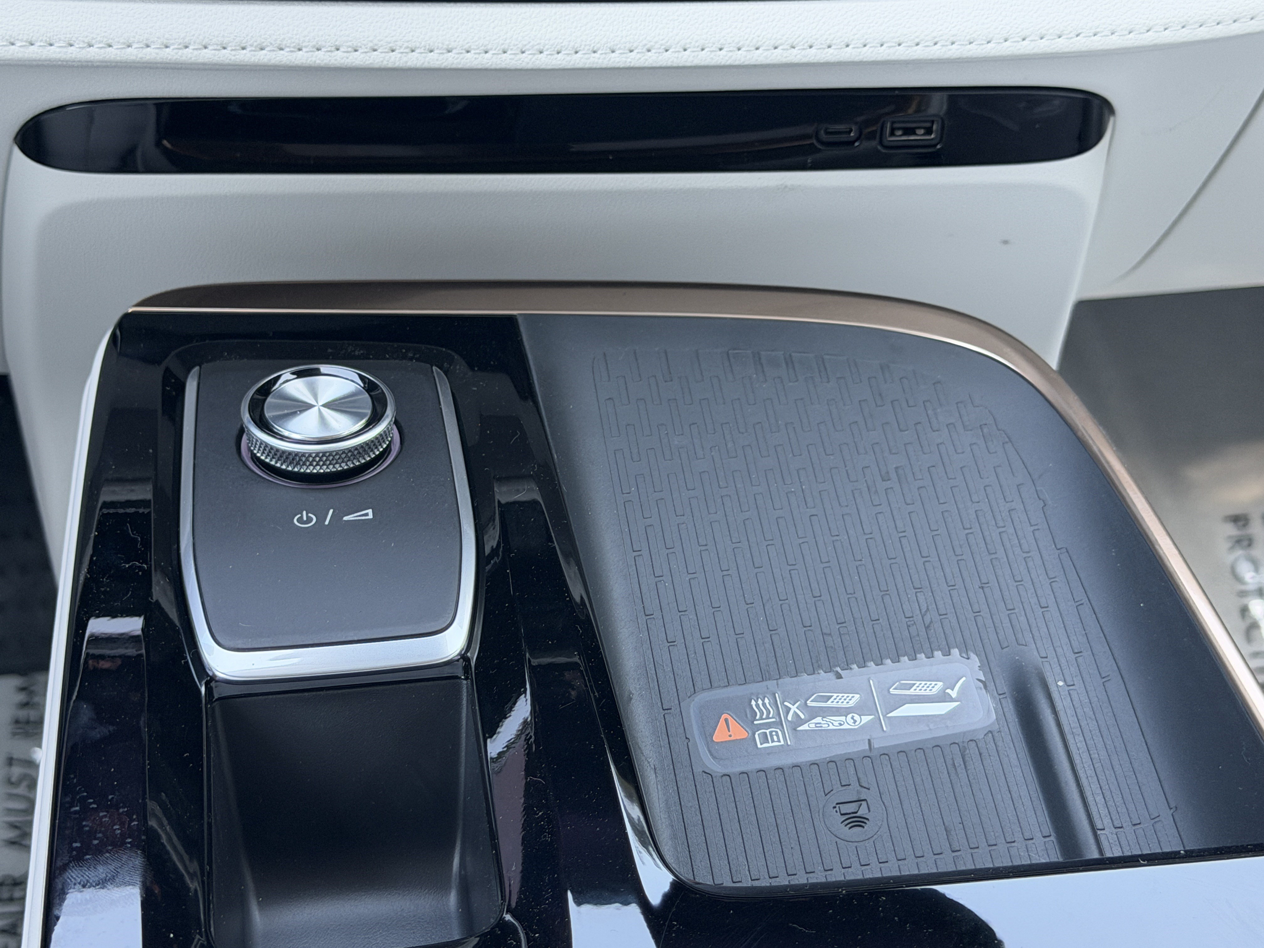 New 2026 Buick Enclave Avenir w/ Super Cruise Package FWD image 28